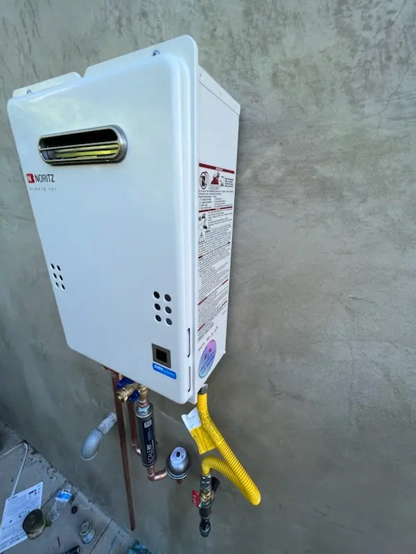 Tankless water heater installation for Lakeland Highlands homes